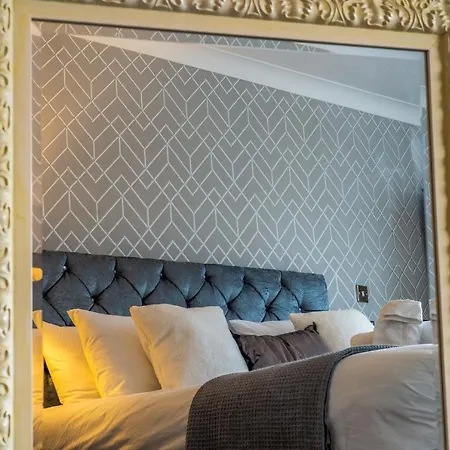 The Berry Boutique 3*