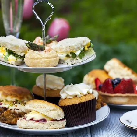 The Berry Boutique باونيس أون وينديرمير